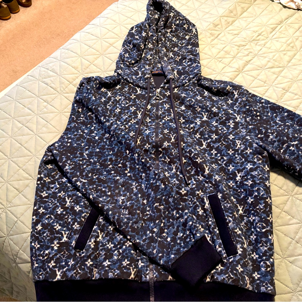 XXL Louis Vuitton full zip hoodie. Used - Like New condition. Thanks!
